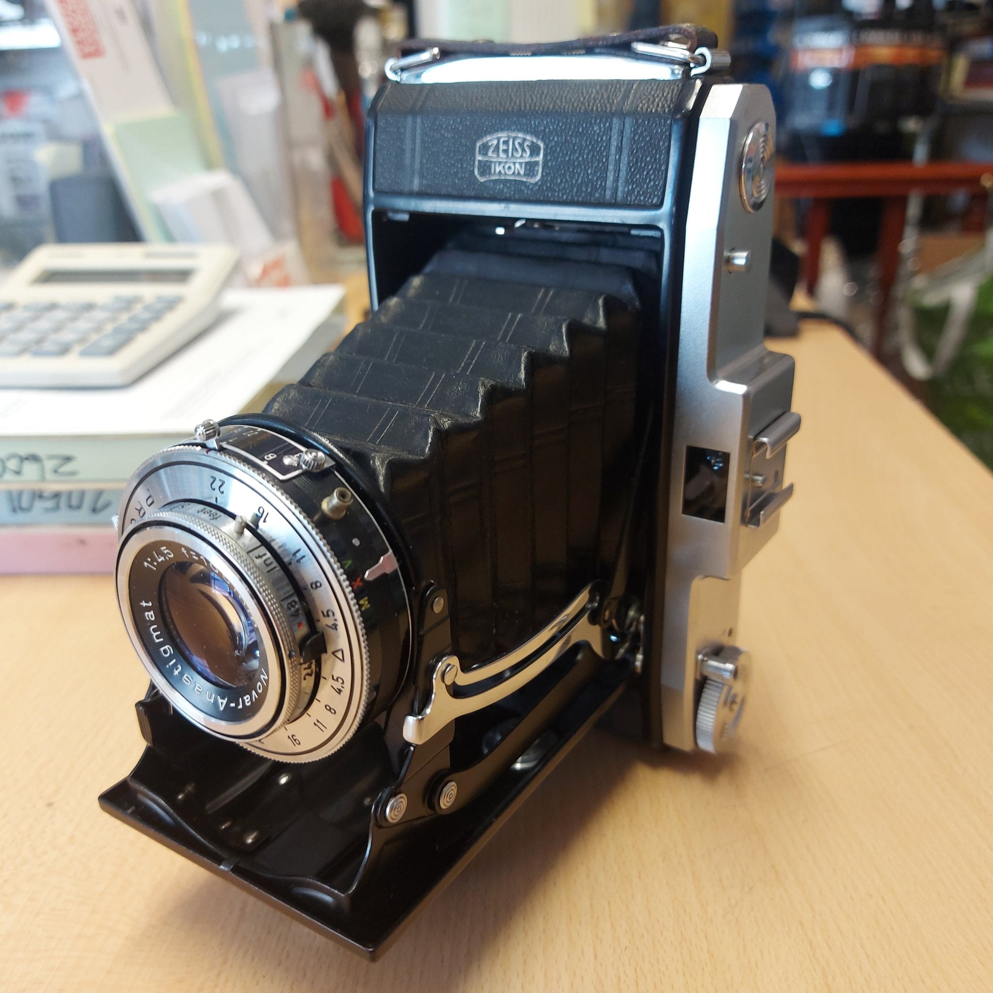 Leica & Classic Cameras – Clock Tower Cameras
