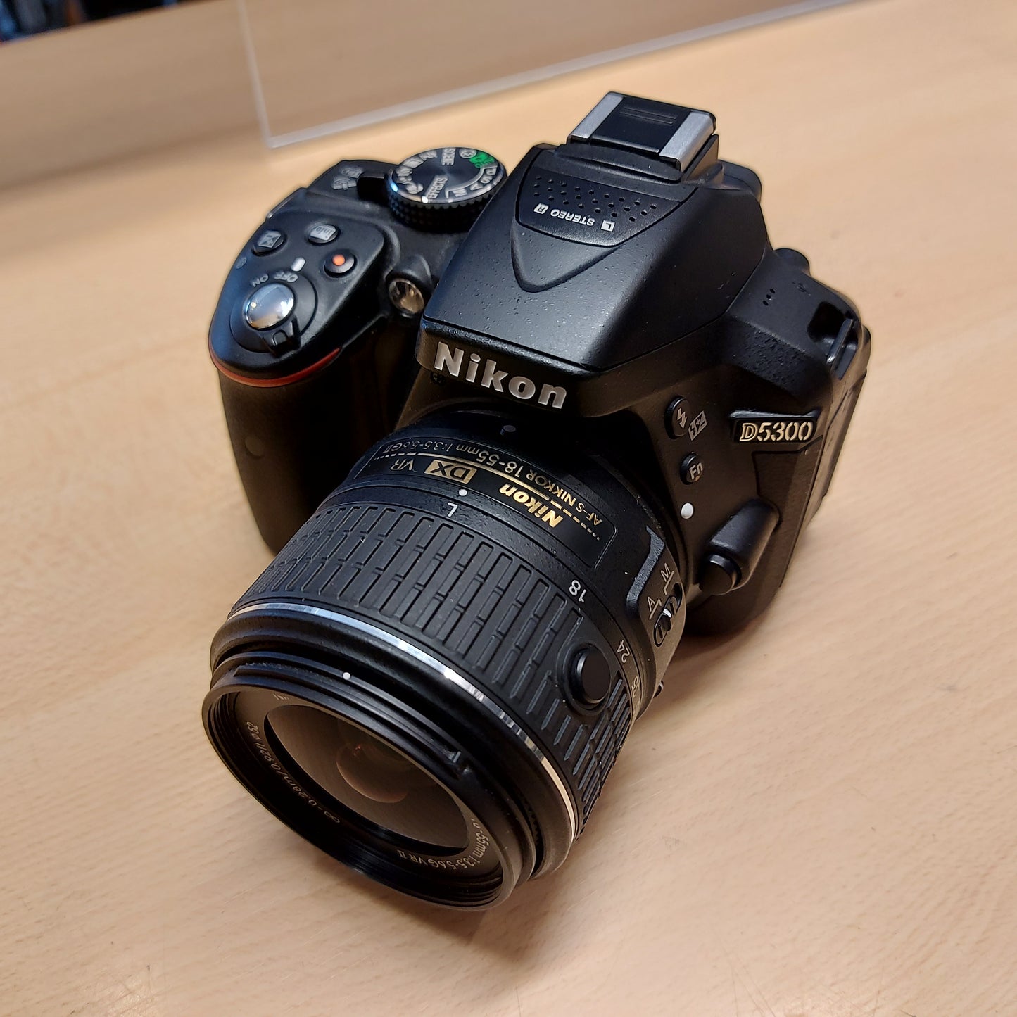 Nikon D5300 + 18-55mm AF-P VR