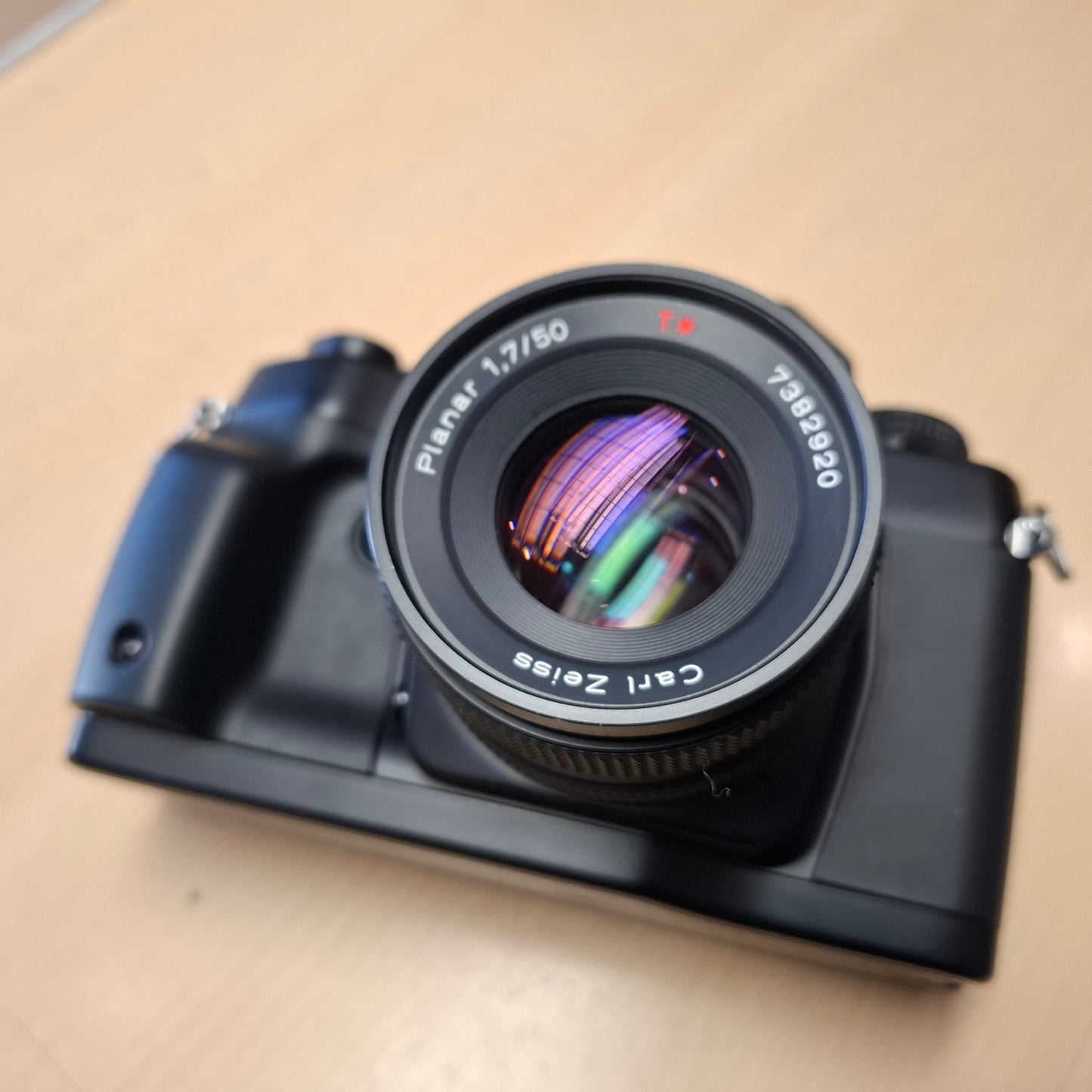Contax RX + 50mm f/1.7 Carl ZEISS T* Planar
