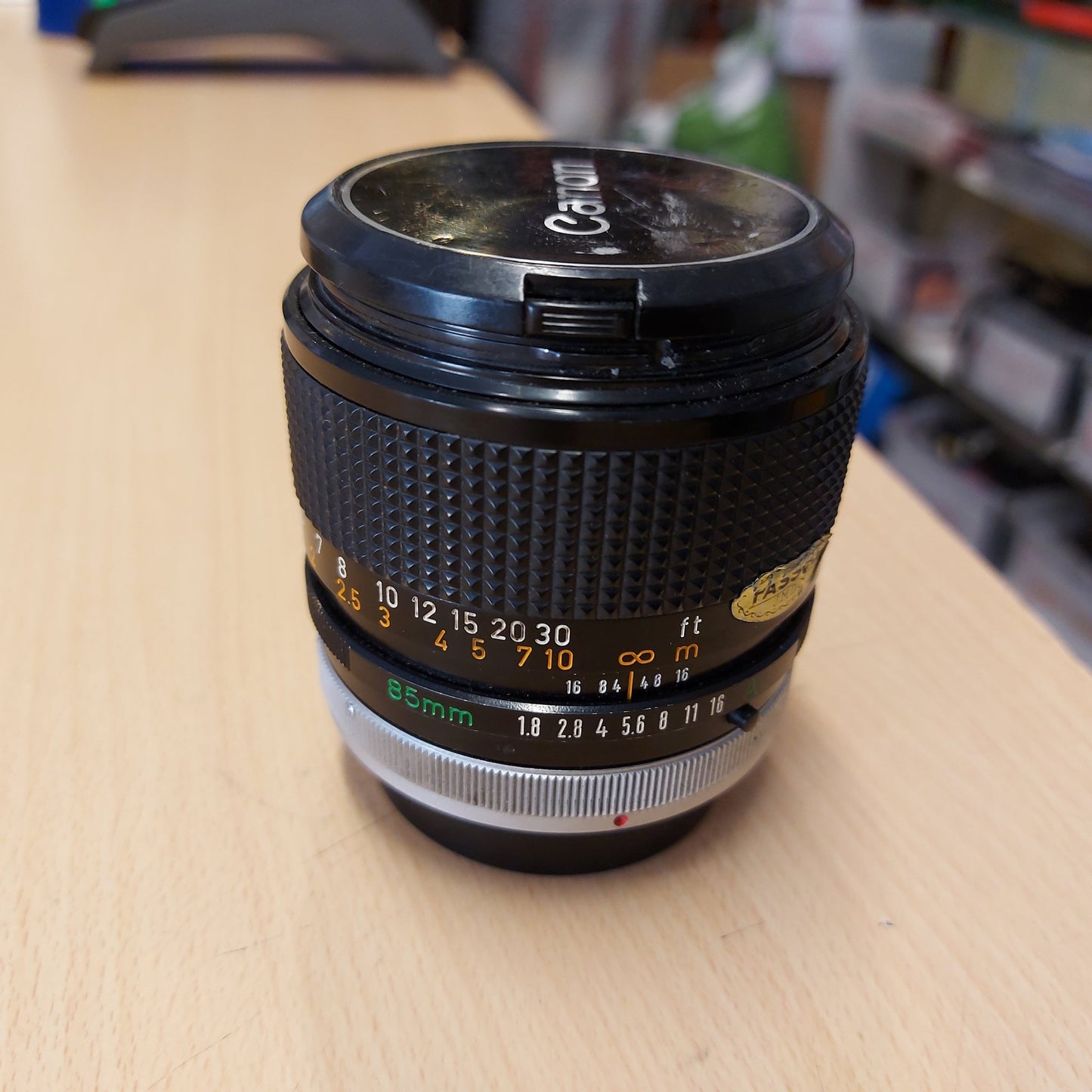 Canon FD 85mm f/1.8 S.S.C. (Gebraucht) in Zürich für CHF 242 - mit Canon FD 85mm f/1.8 S.S.C. (Gebraucht) in Zürich für CHF 242 - mit
