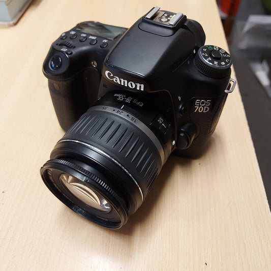 Canon EOS 70d + 18-55mm