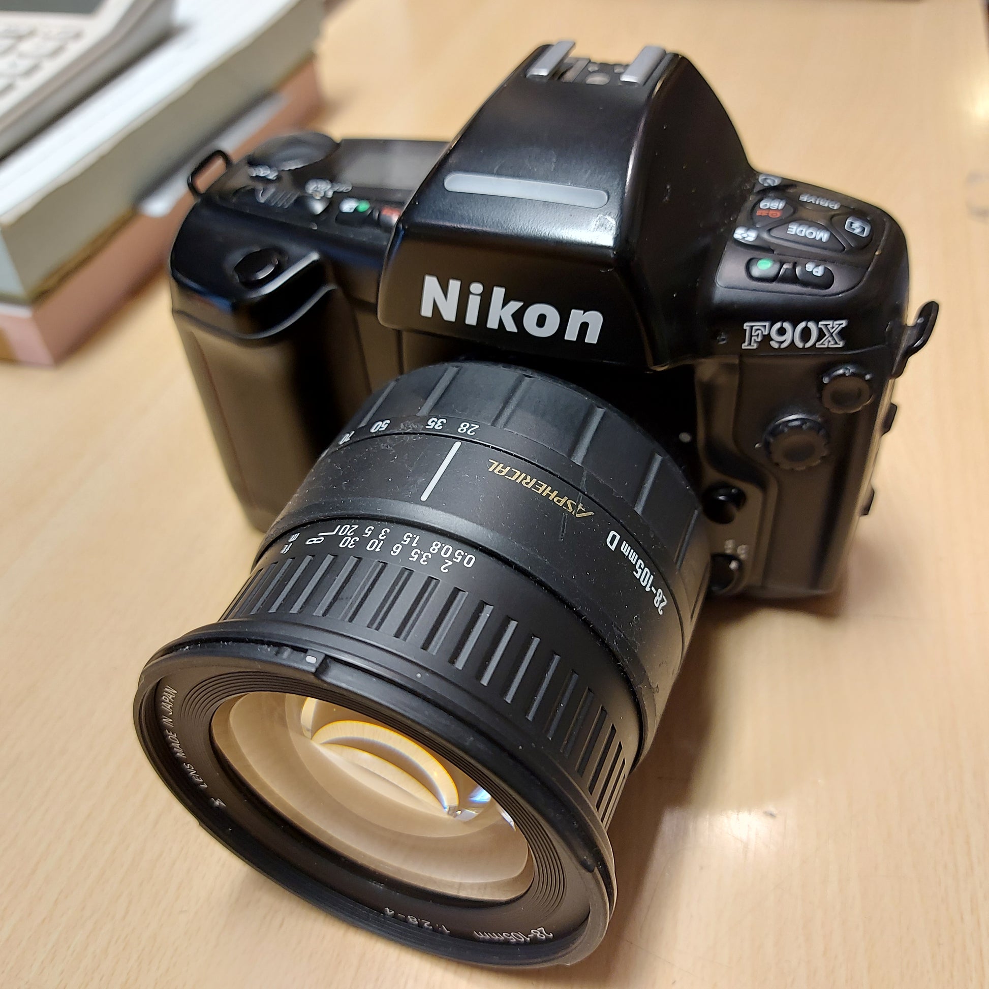 Nikon F90x Sigma AF 28-105mm - Main Image