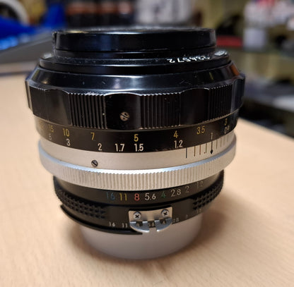 Nikon 55mm f/1.2 Ai