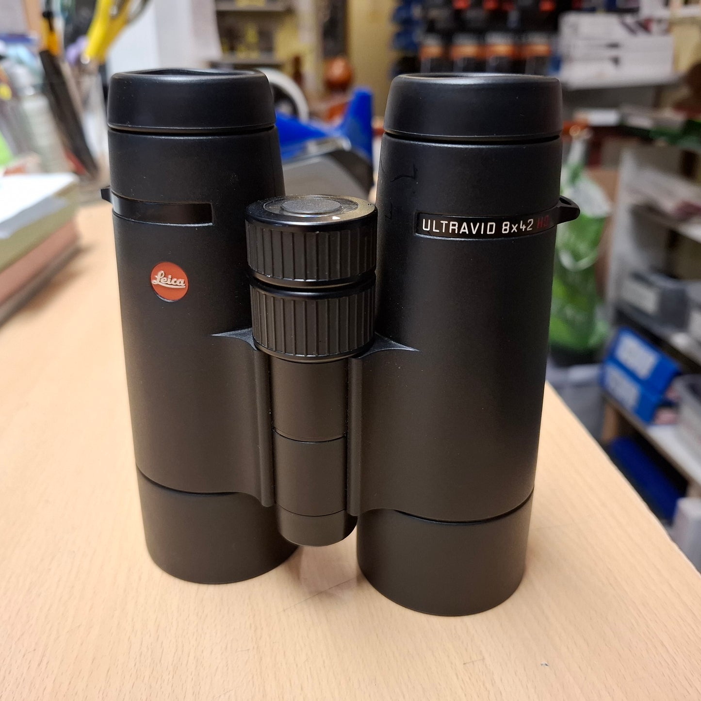 Leica 8x42 Ultravid HD plus