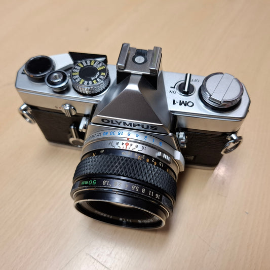 Olympus OM-1 + 50mm f/1.8
