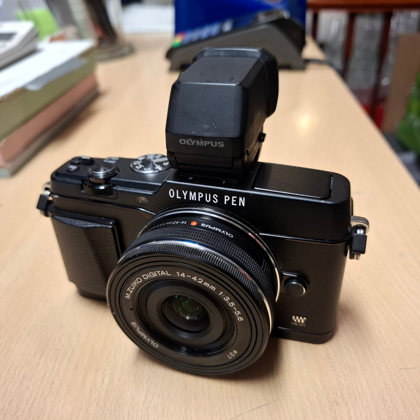 Olympus EP-5 + 14-42mm EZ