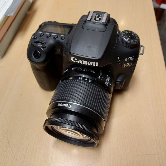 Canon EOS 90d + 18-55mm EFS