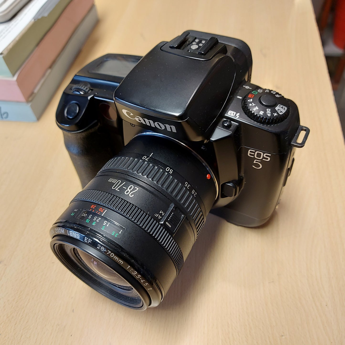 Canon EOS 5 + 35-70mm