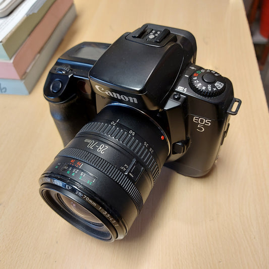 Canon EOS 5 + 35-70mm