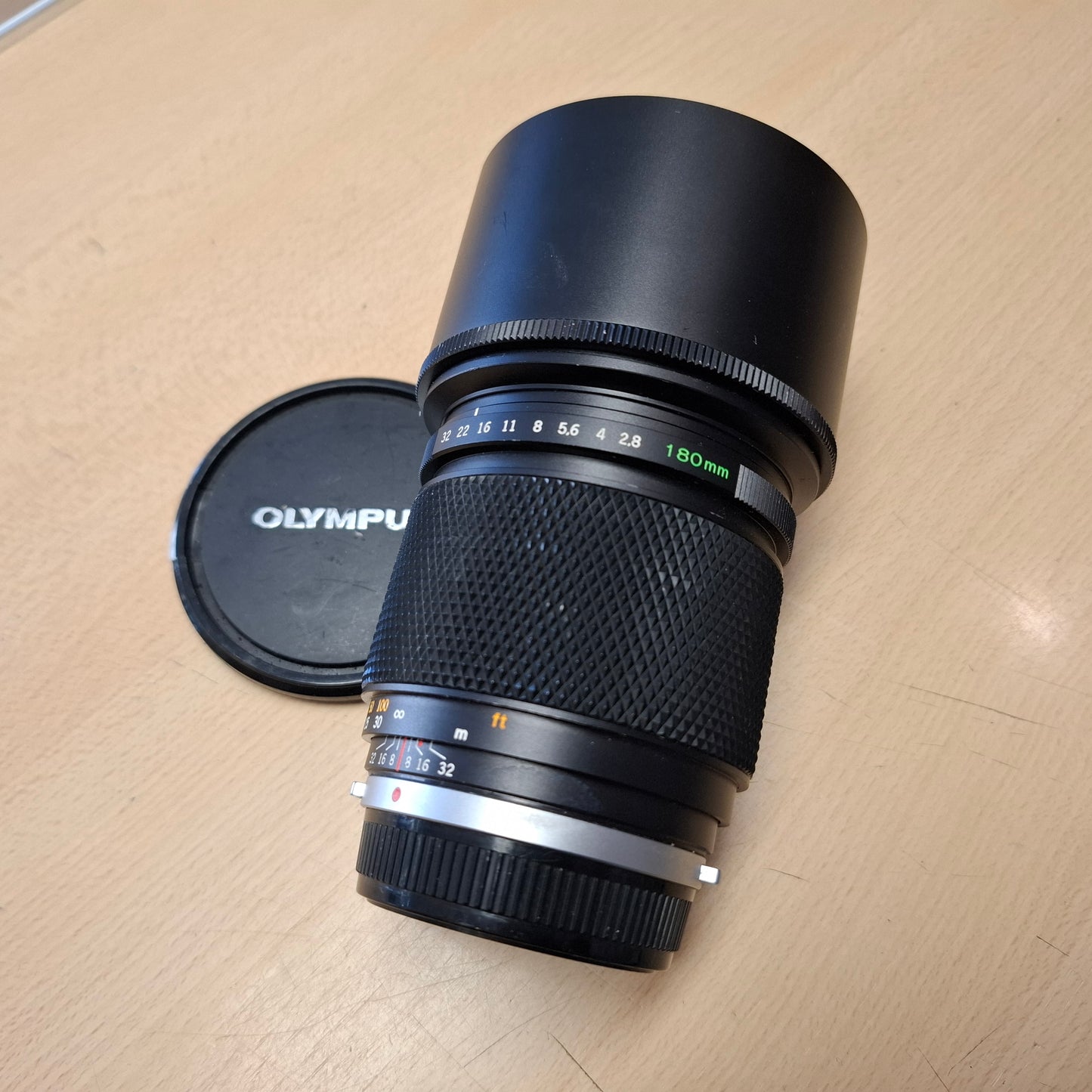 Olympus 180mm f/2.8 Zuiko