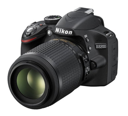 Nikon D3200 + AF-S 18-55mm