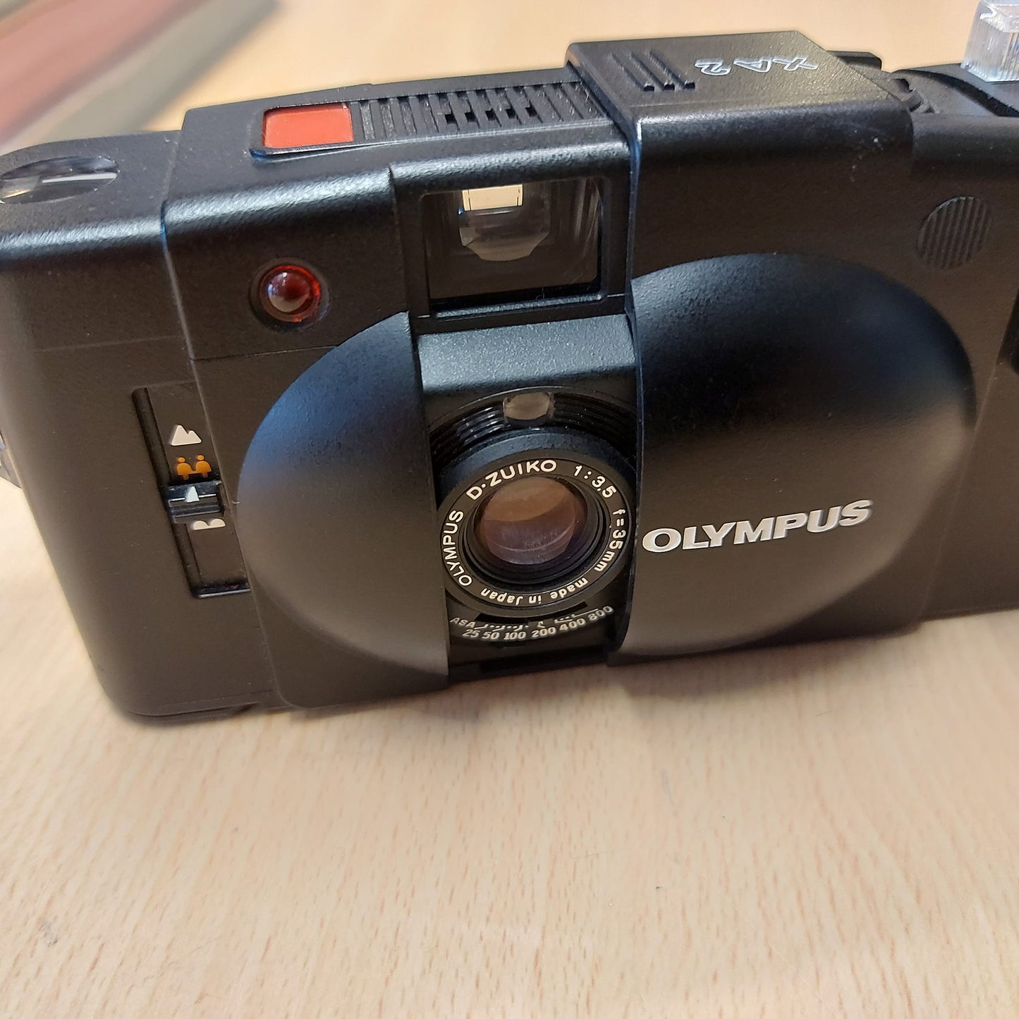 Olympus XA-2